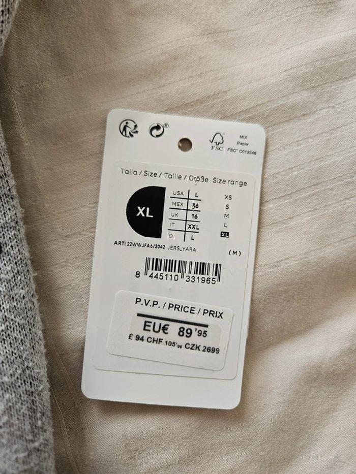 Pull Desigual avec écritures - photo numéro 3