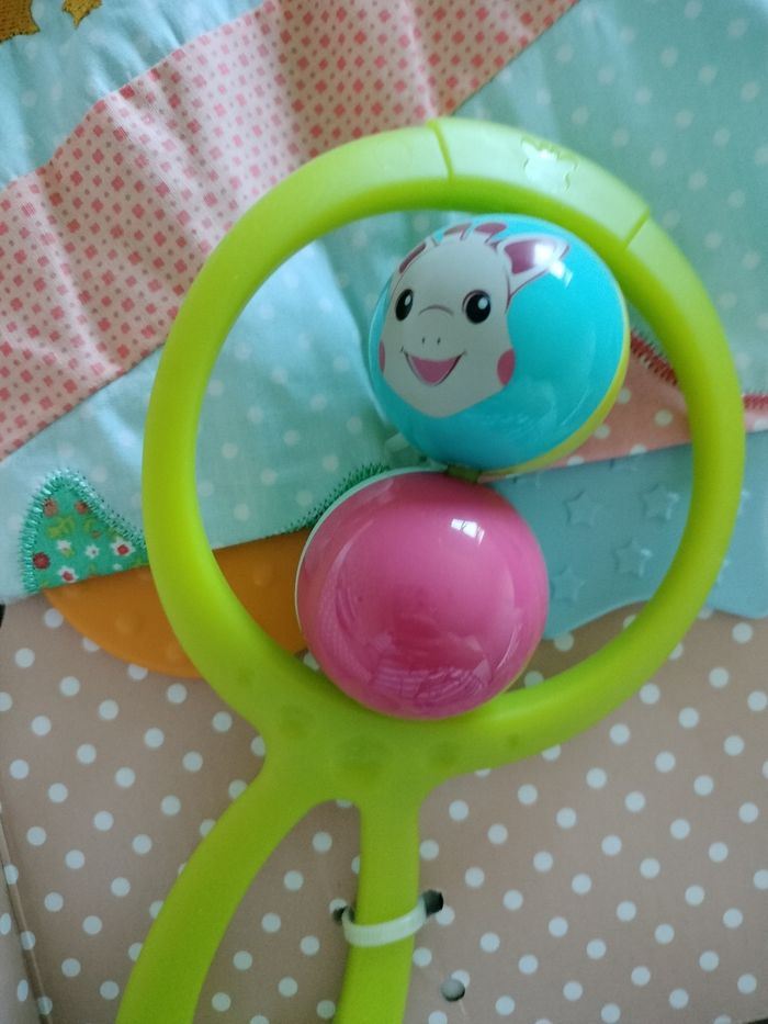 Doudou et hochet Sophie la girafe - photo numéro 3