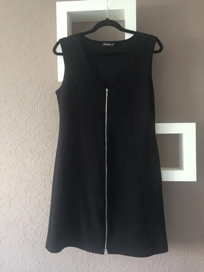 Robe noire taille L