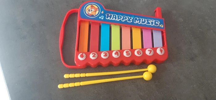 Jouets bébé : xylophone "happy music" et ses 2 baguettes - photo numéro 2