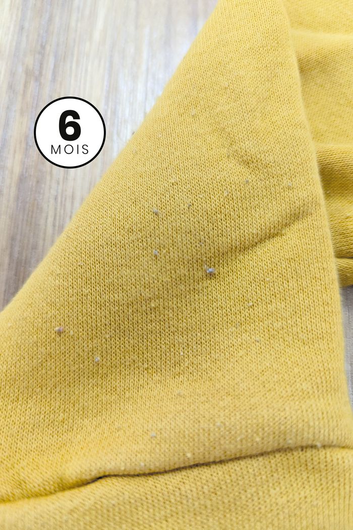 Pull moutarde avec pompom - bébé 6 mois - photo numéro 4