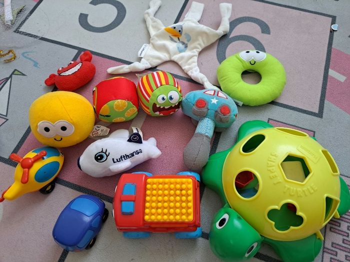 Lot de jouets