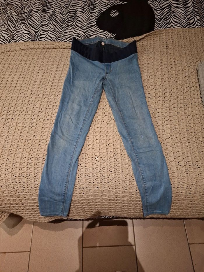 Pantalon de grossesse marque esprit