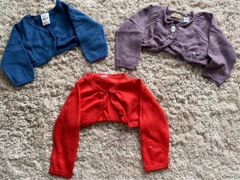 Lot de 3 boléros Chicco et Zara baby 6 mois