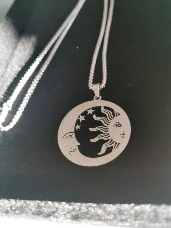 Collier et pendentif soleil et lune - photo numéro 2