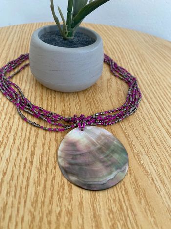 Collier bohème son pendentif en ormeau véritable naturel et hippie 🍁