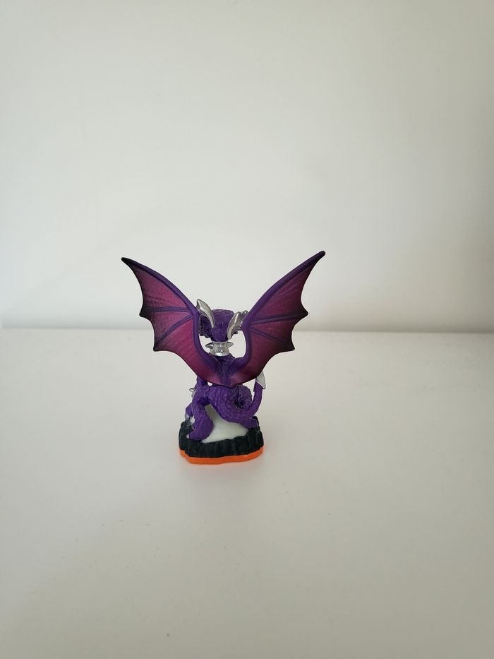 Figurine skylanders   Cynder - photo numéro 3