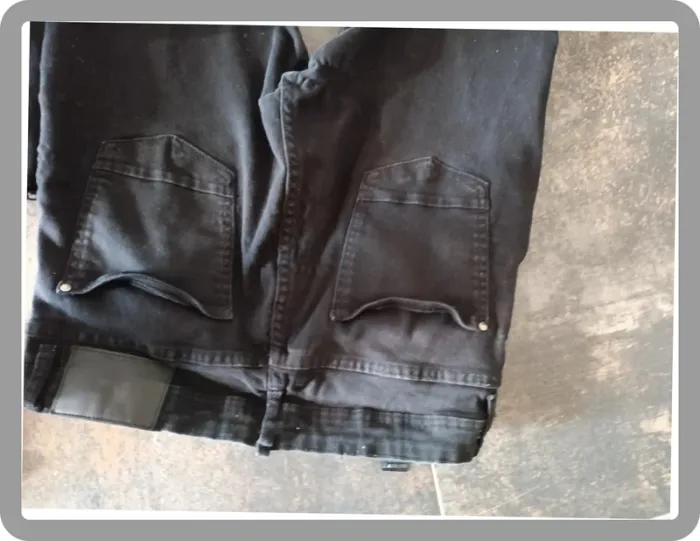 Jeans noir - photo numéro 4