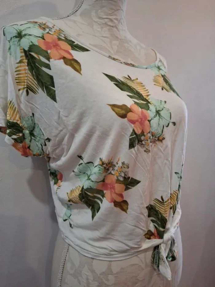 Tee shirt court arkitect taille L 40 blanc à fleurs noeud - photo numéro 3