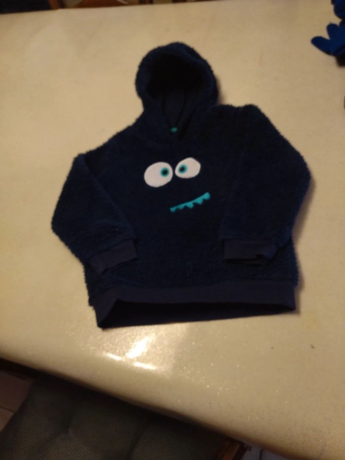 Sweat à capuche en pilou pilou 5 ans