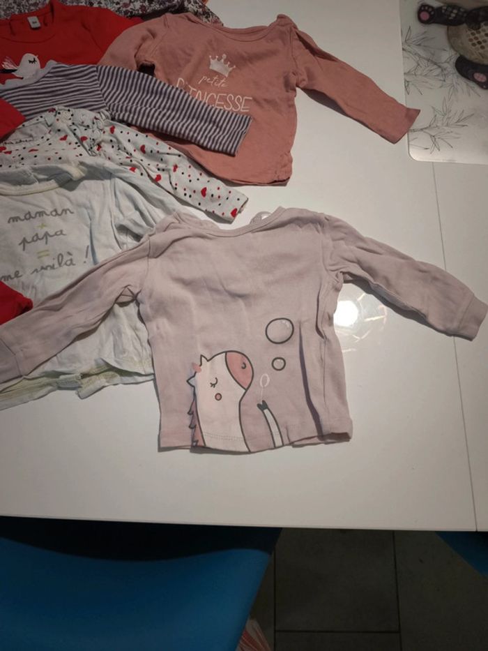 Lot Tshirt manche longue fille 6 mois - photo numéro 2