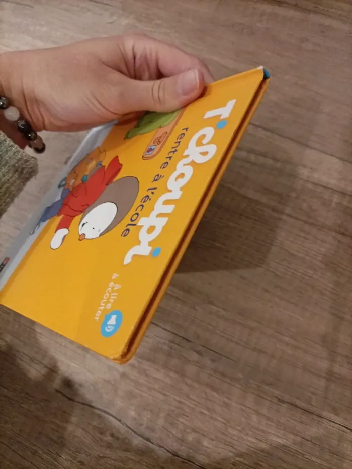 Livre T'choupi rentre à l'école - photo numéro 7