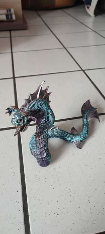 Figurine dragon des mers