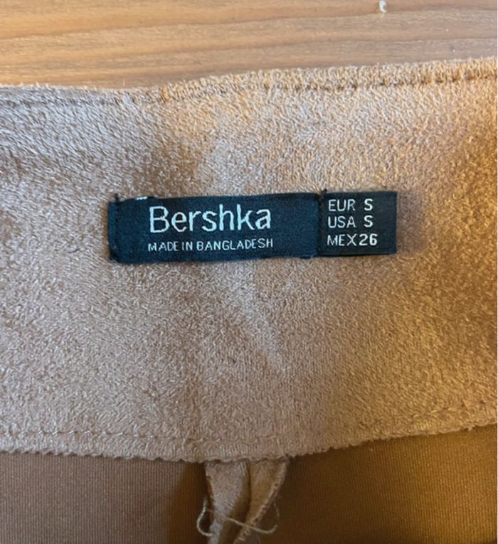 Jupe bershka - Taille S - Très bon état - photo numéro 4