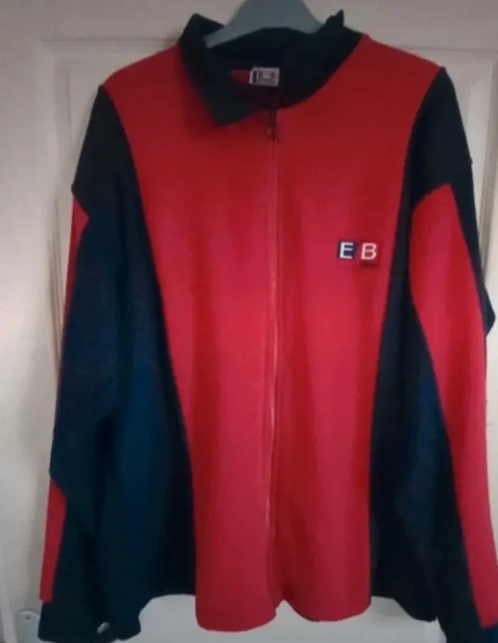 Gilet rouge et bleu taille L - photo numéro 2