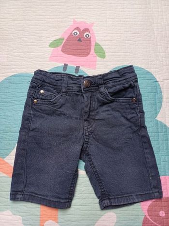 Short tape à l'œil 2 ans