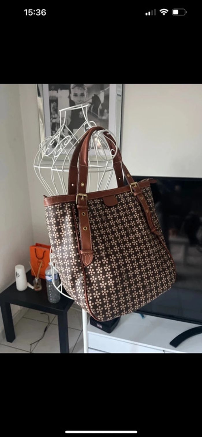 Sac fourre-tout soco en très bon état - photo numéro 2