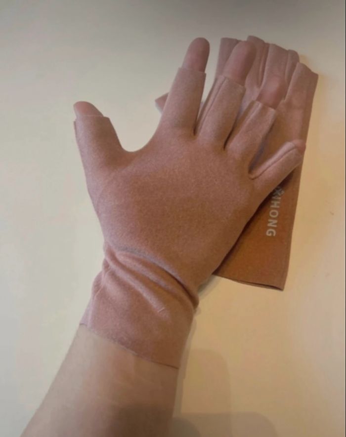 Mitaines chaudes NEUVES pour femme couleur rose - photo numéro 2