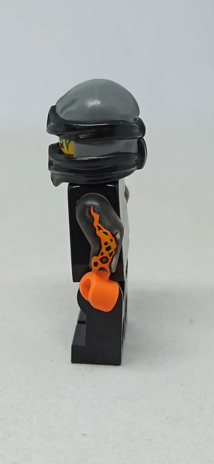 Figurine homme cole lego mains orange - photo numéro 4