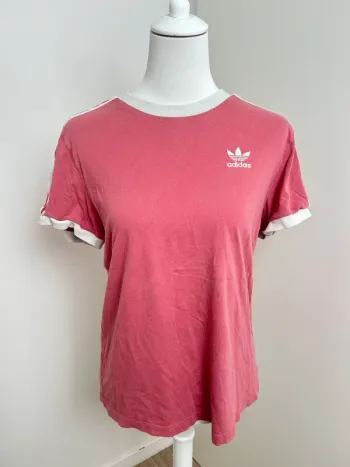 T-shirt Adidas rose oversize
