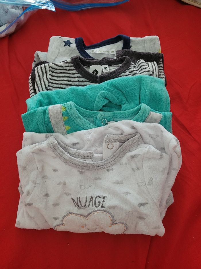 Lot de 4 pyjamas 1 mois