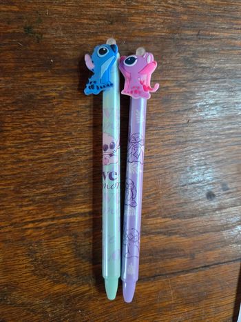 Lot de 2 bics Stitch neufs