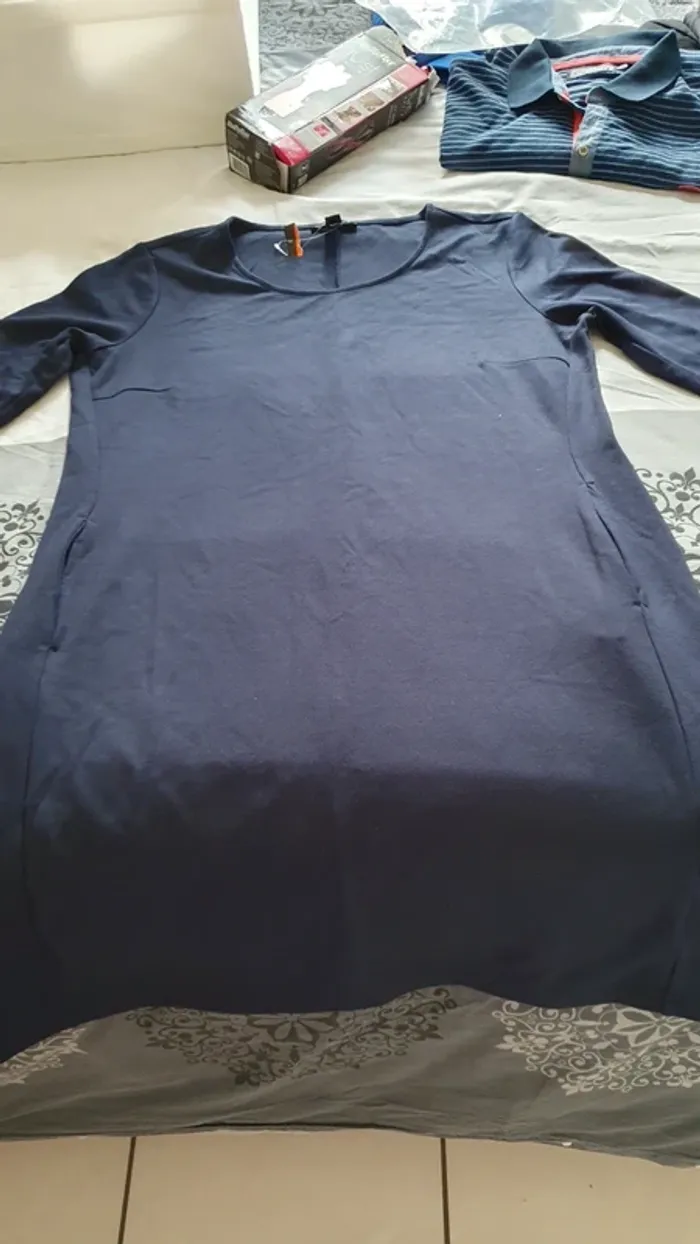 Robe marine neuve 46/48 - photo numéro 3