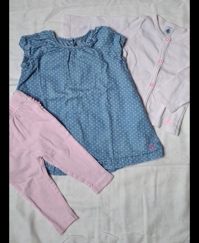 Lot 1 robe, 1 gilet Petit Bateau et 1 legging zeeman 12 mois