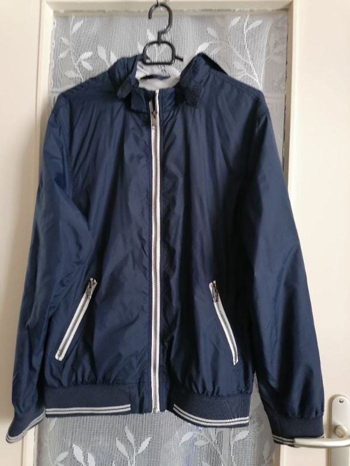 Blouson demi saison doublé avec capuche amovible