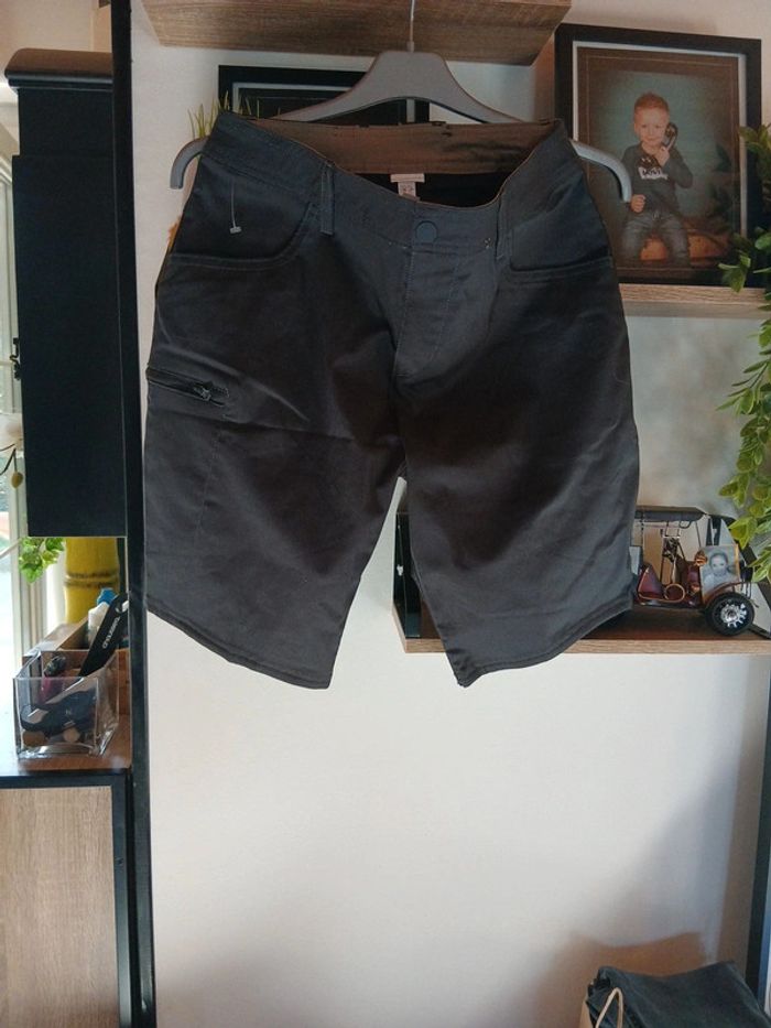 Short queshua taille 40