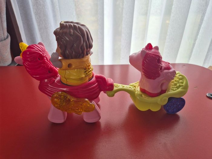 La licorne magique de Claire,  la princesse l’aventurière - photo numéro 4
