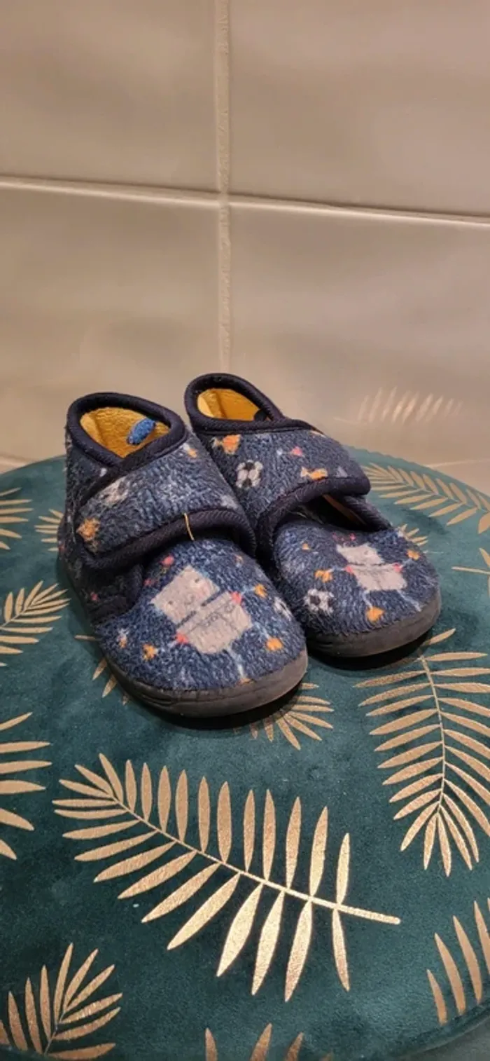 Chaussons taille 22 - photo numéro 2