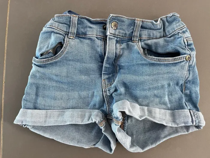 Short kiabi 8 ans en très bon état