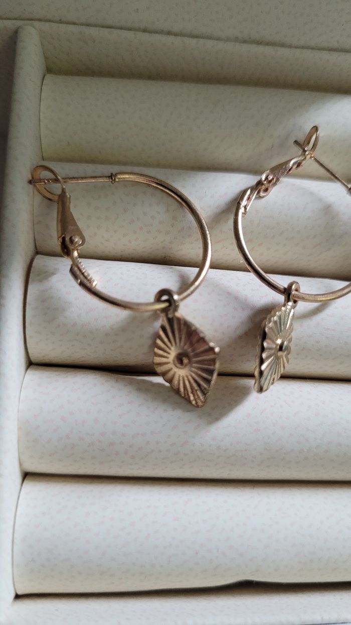 Boucles d'oreilles losange - photo numéro 3