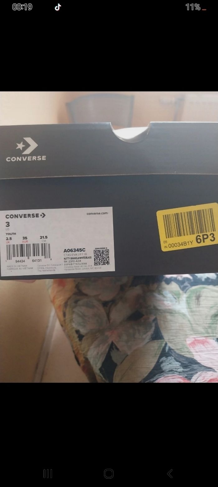 Converse neuve pointure 35 - photo numéro 3