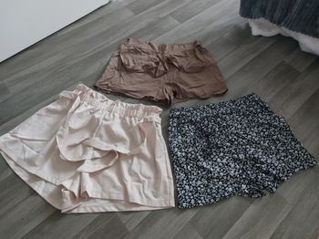 Lot de 3 short léger taille L donc 2 neuf