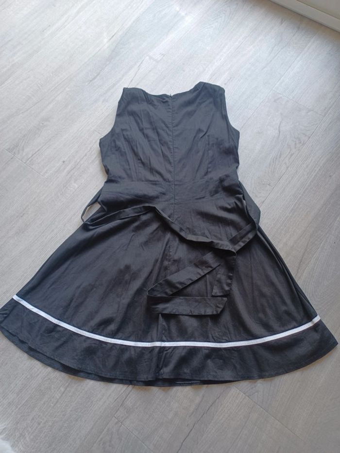 Robe femme - photo numéro 2