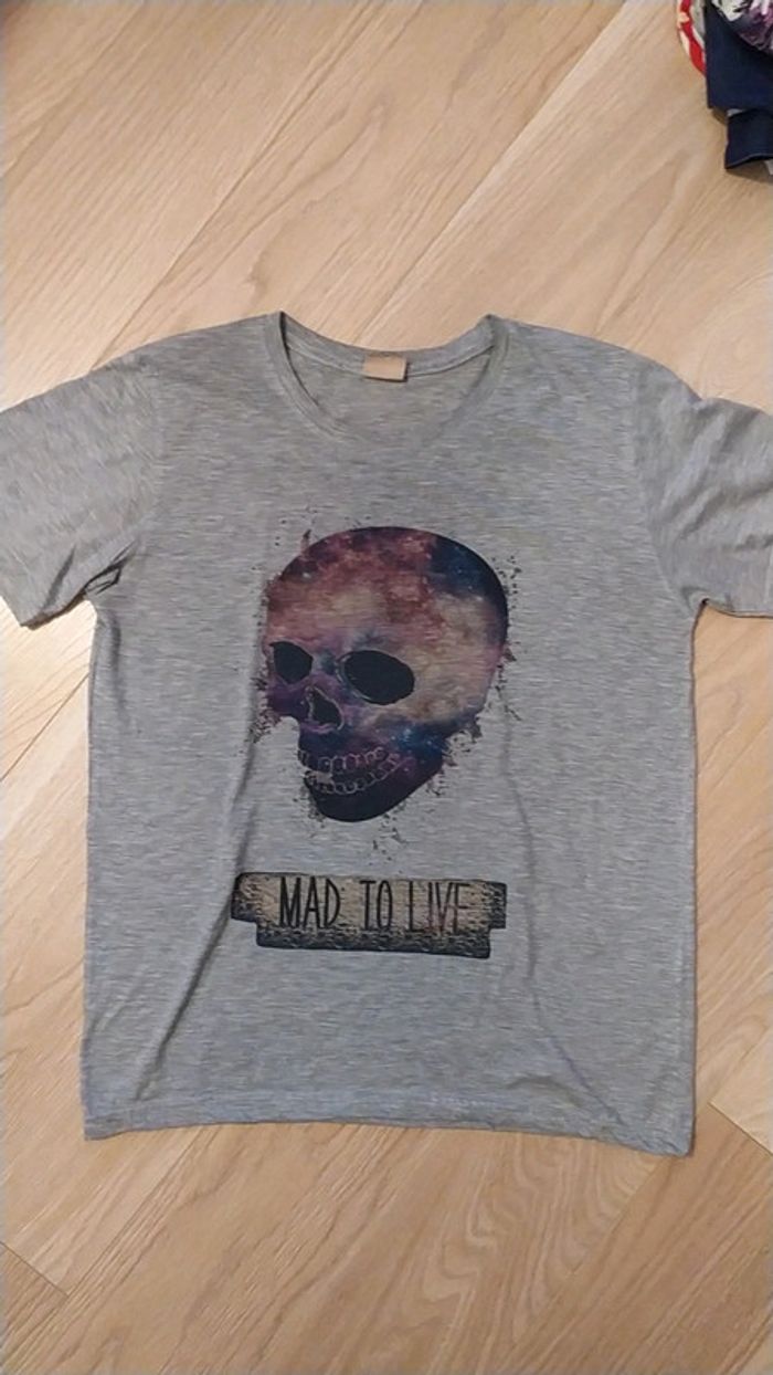 T shirt gris tête de mort mad to live