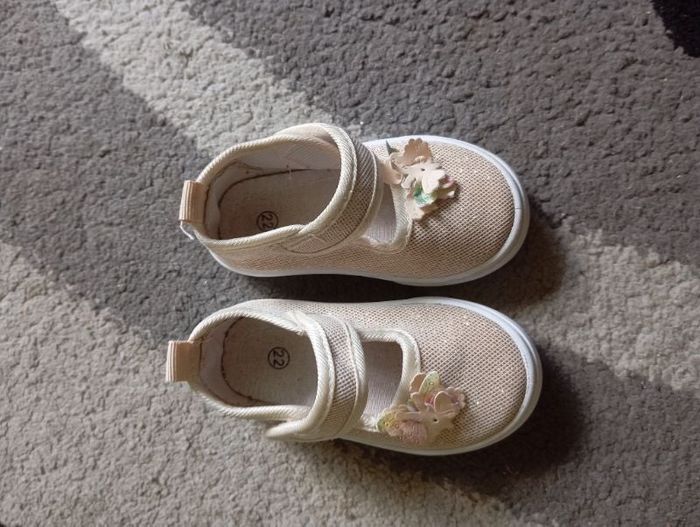Chaussures fille.