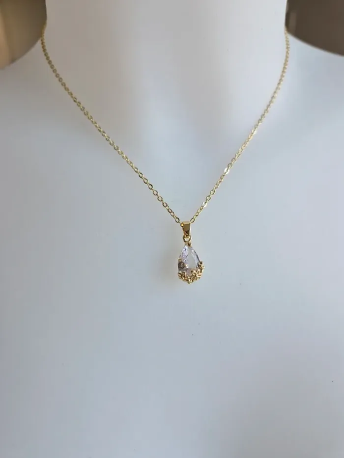 Collier fantaisie doré goutte