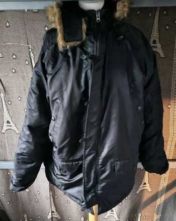 Manteau noir à capuche taille L mixte