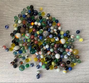 Énorme lot de plus de 200 billes