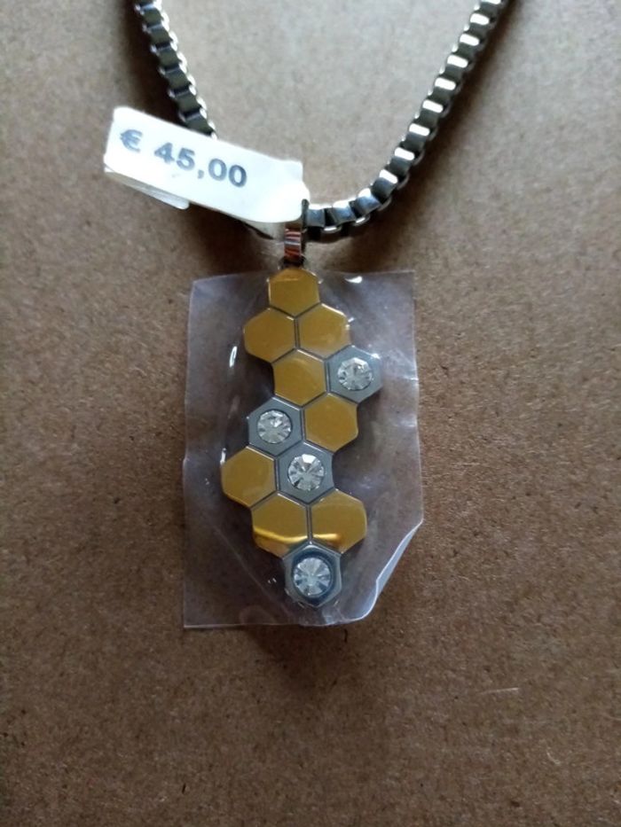 Collier et pendentif alveoles magnétiques - photo numéro 2