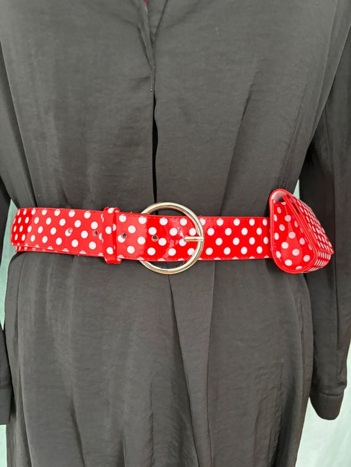Ceinture rouge à pois blancs avec petit sac - photo numéro 2
