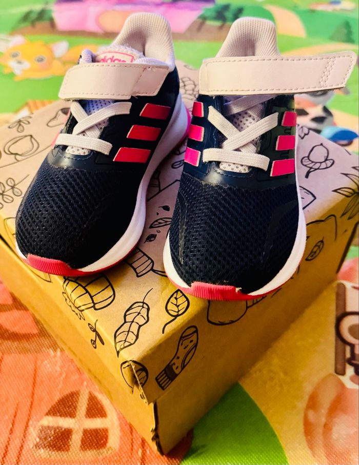 Basket adidas comme neuf taille 25🌸😘 - photo numéro 4