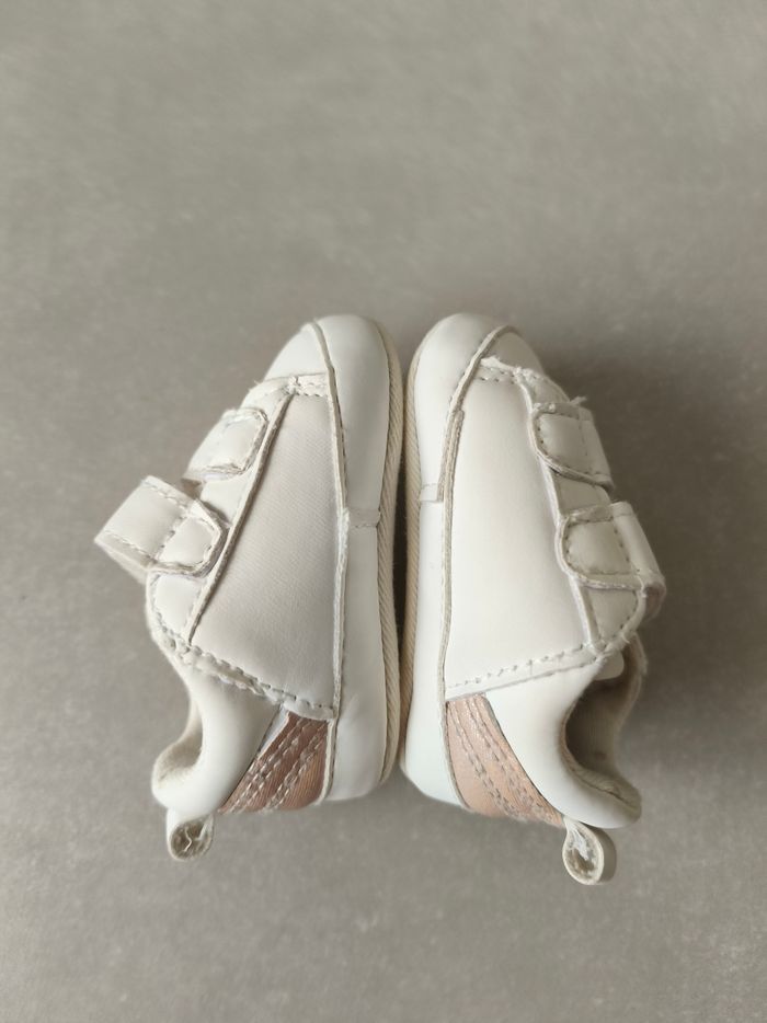 Lot chaussettes et chaussures 0-6 mois - photo numéro 10