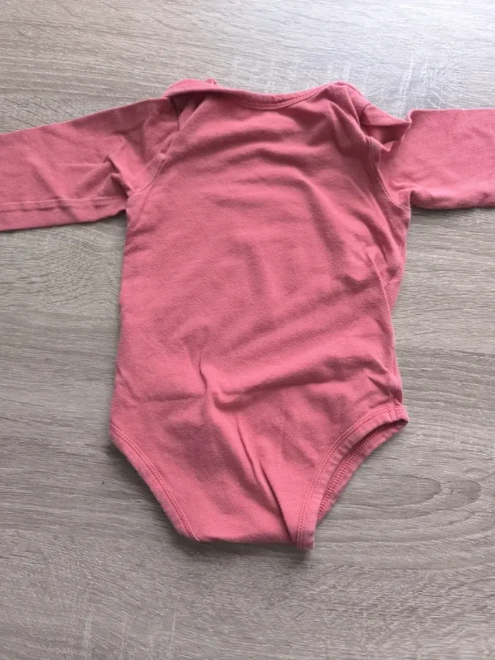 Lot de 3 bodies 9 mois - photo numéro 10