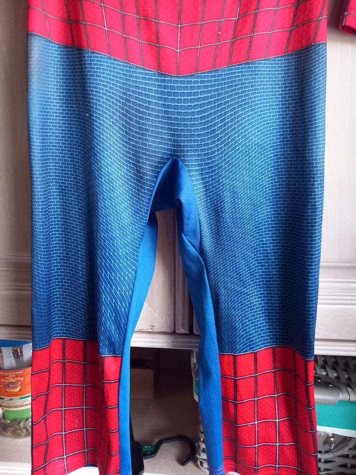 Costume Spider man 5/6 ans - photo numéro 4