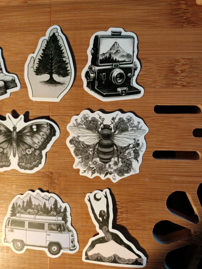 Stickers noirs et blancs paysage et autres  . - photo numéro 2