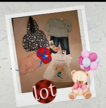 Lot bébé fille marques mélangé